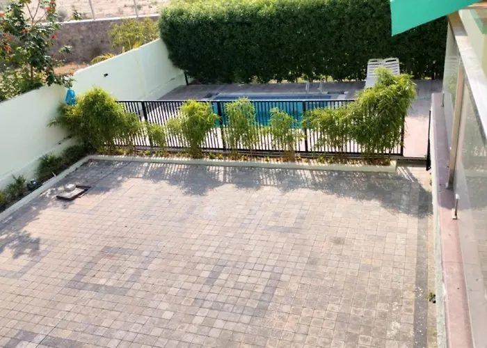 Raj Farms Luxury Villa And Private Pool Near Kukus